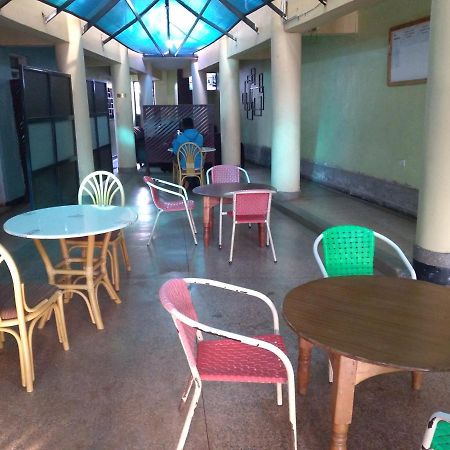 Crown Hotel Kericho エクステリア 写真